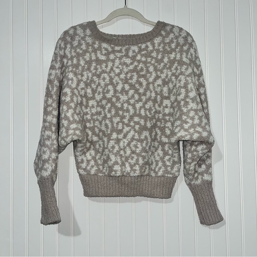 Jessica Simpson size xs long sleeve soft sweater - Picture 1 of 3